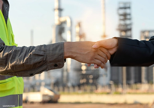 Establishing connections between industrial project owners and resources through the ReSub system.